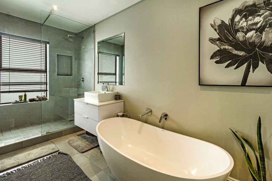 4 Bedroom Property for Sale in Croydon Gardens Estate Western Cape